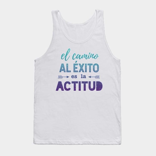 El camino al éxito es la actitud - blue design Tank Top by verde